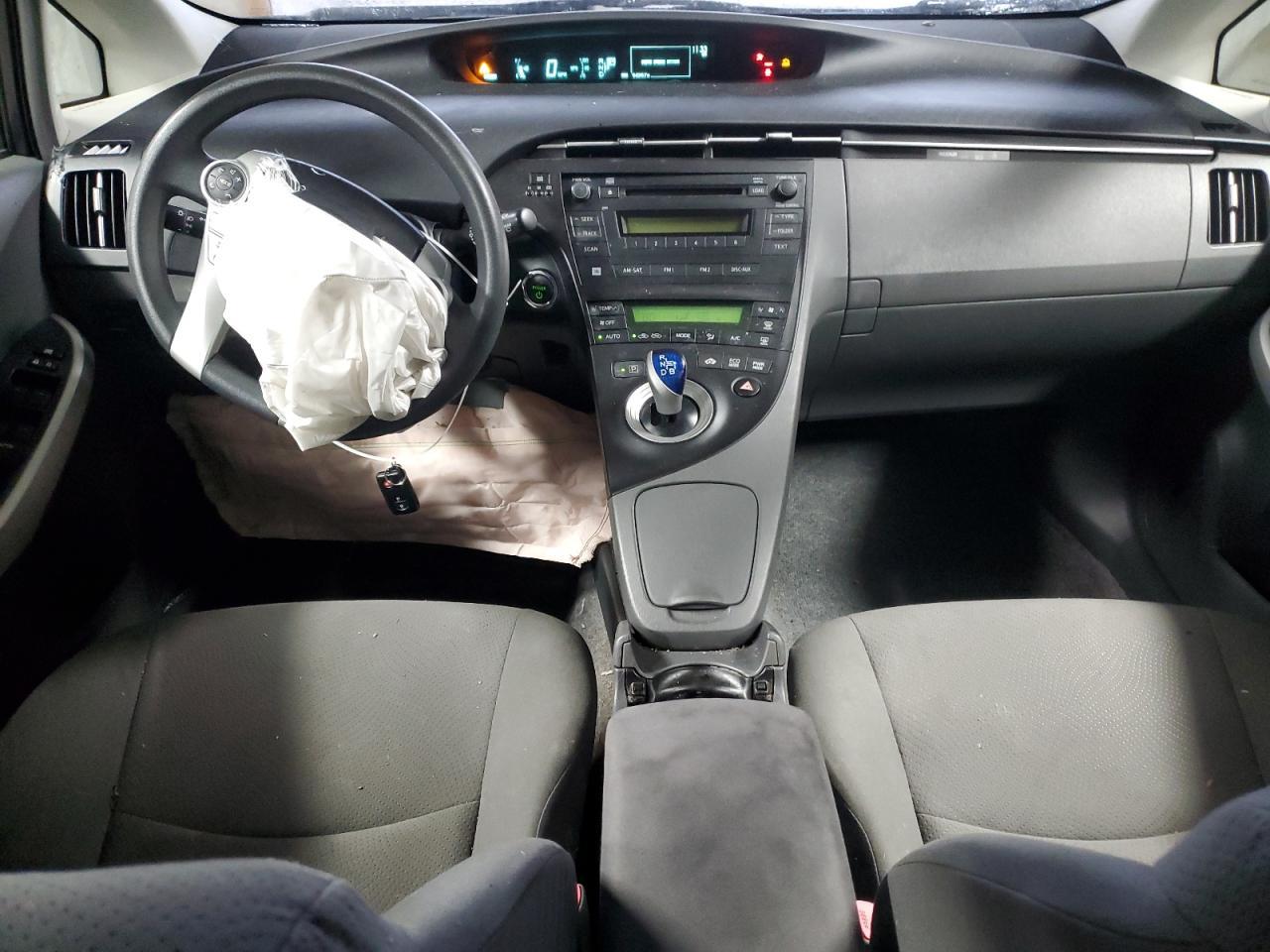 2011 TOYOTA PRIUS