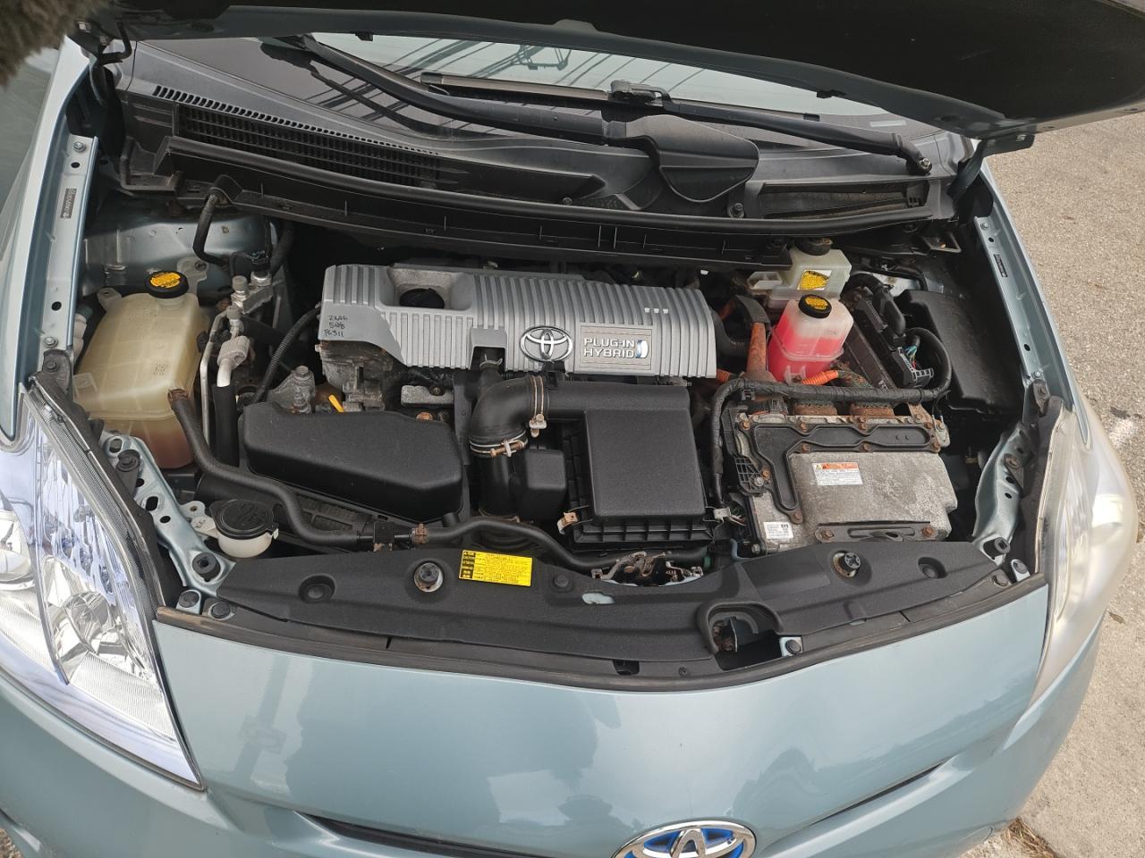 2012 TOYOTA Prius Plug-In
