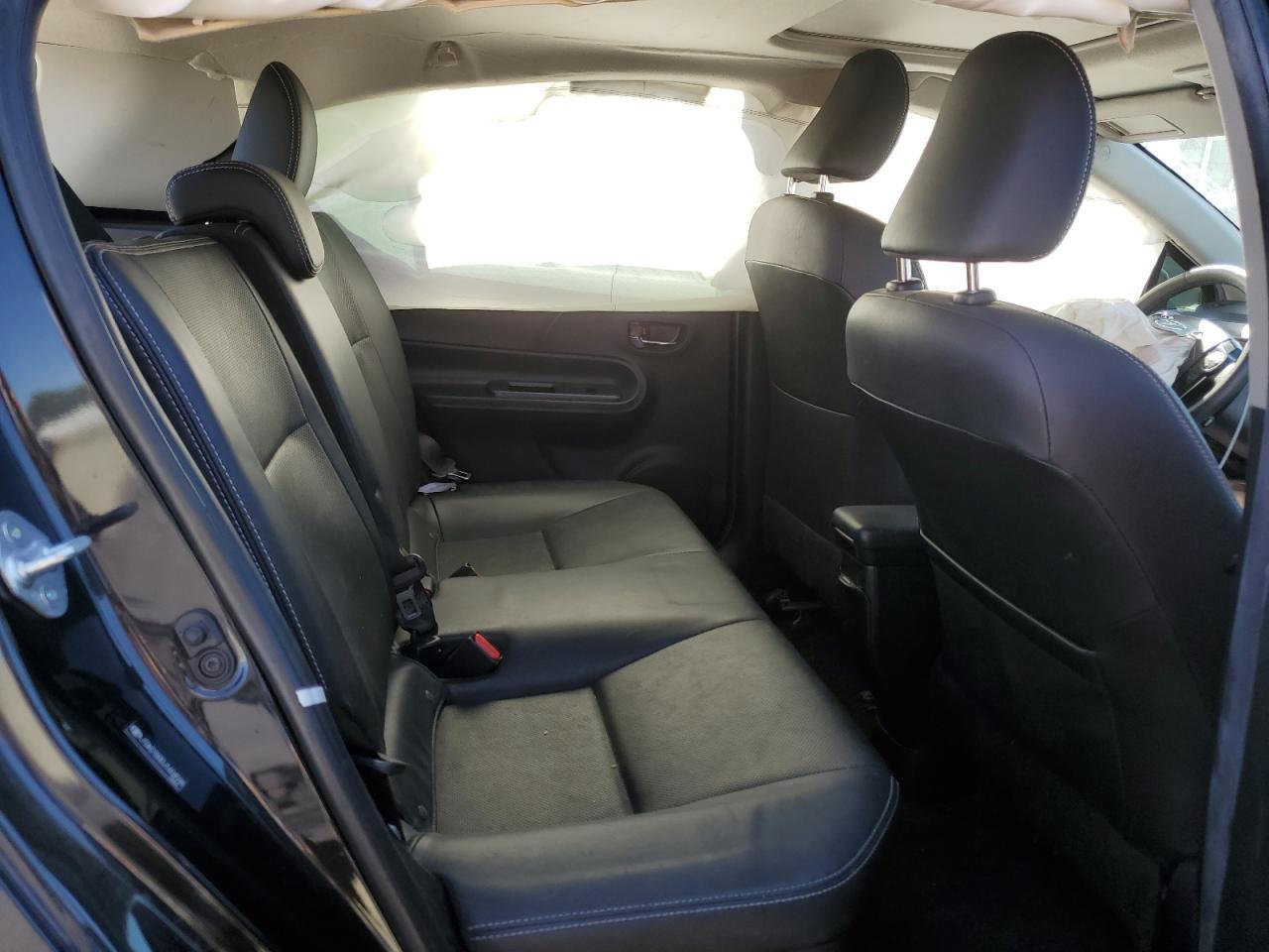 2018 TOYOTA Prius c