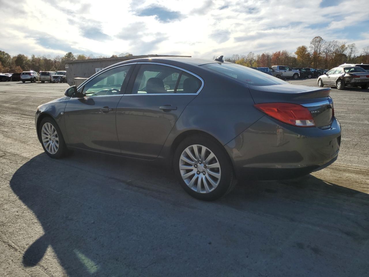 2011 BUICK Regal