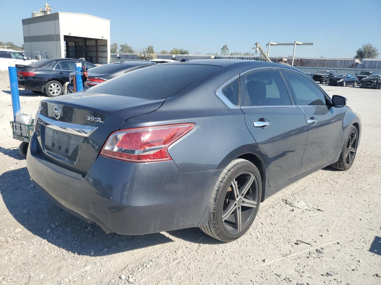 2013 NISSAN ALTIMA