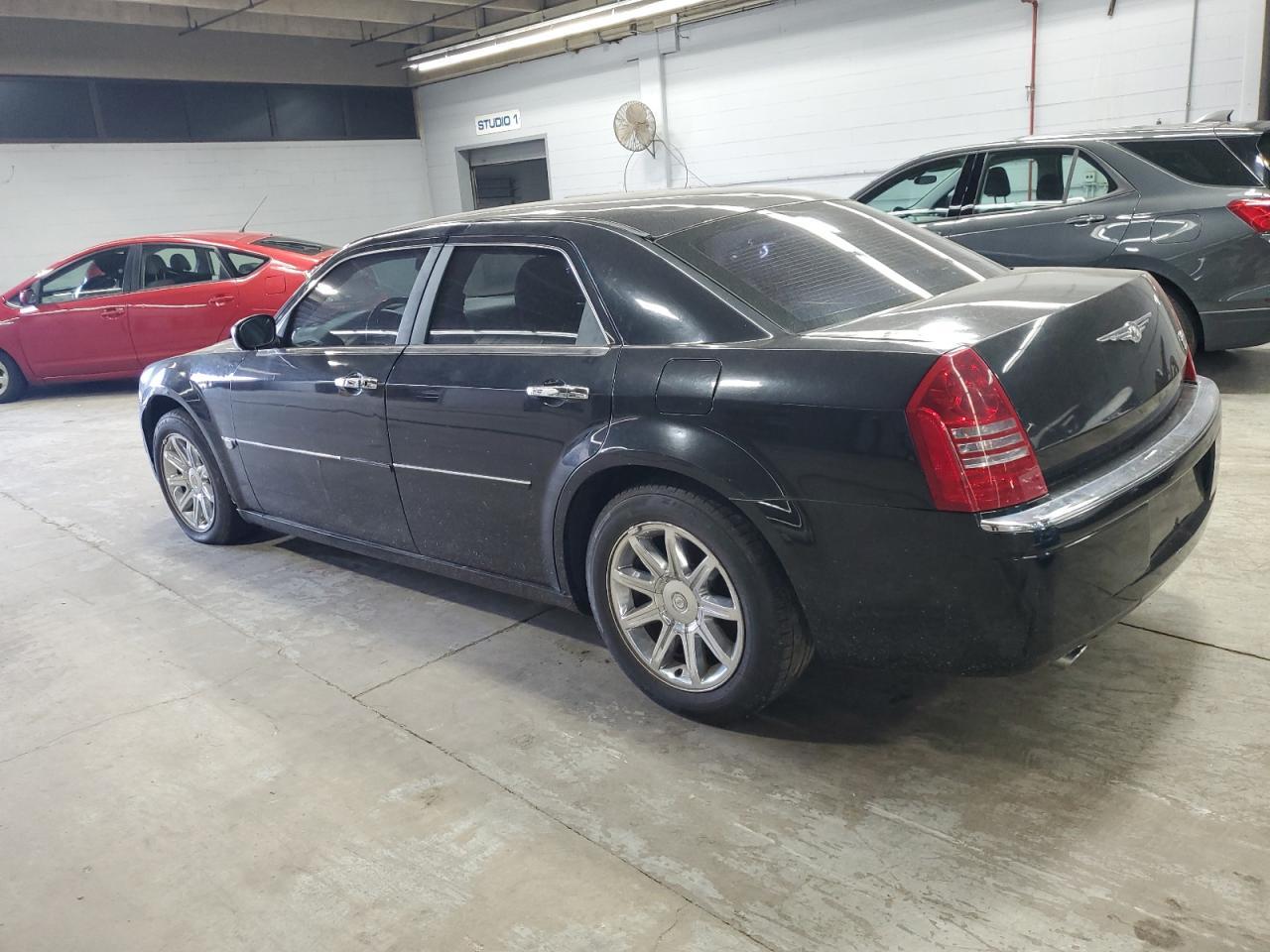 2005 CHRYSLER 300