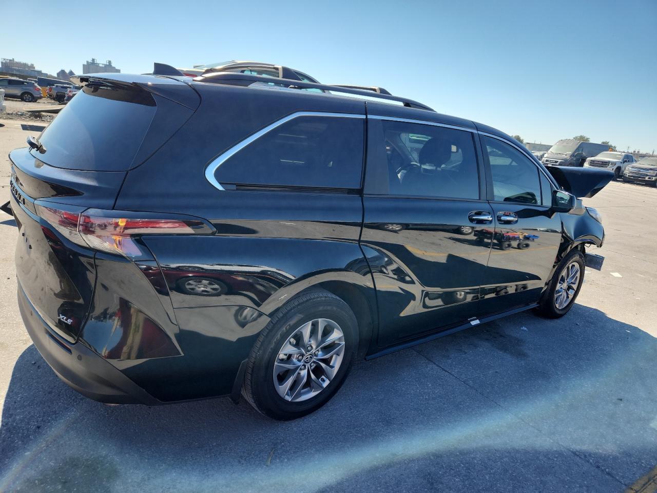 2025 TOYOTA SIENNA