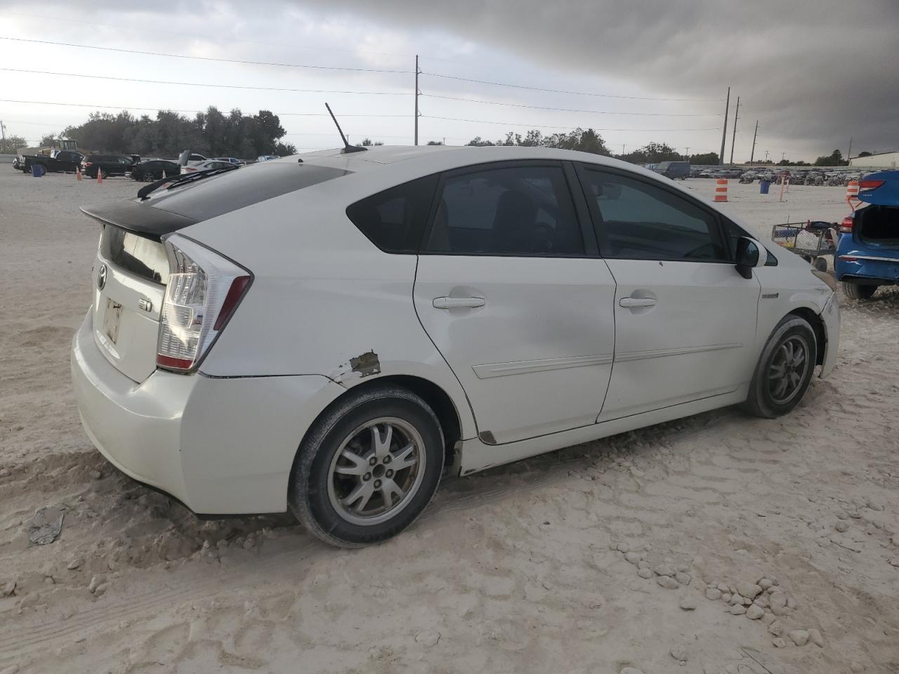 2011 TOYOTA PRIUS