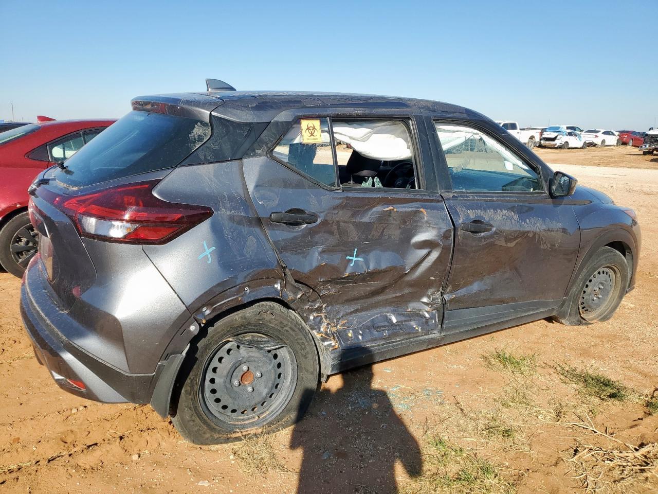 2022 NISSAN KICKS