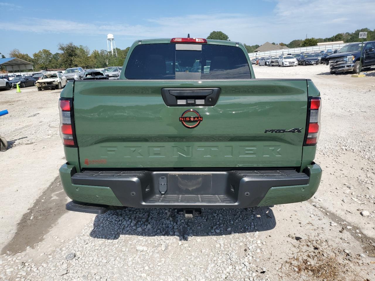 2023 NISSAN Frontier