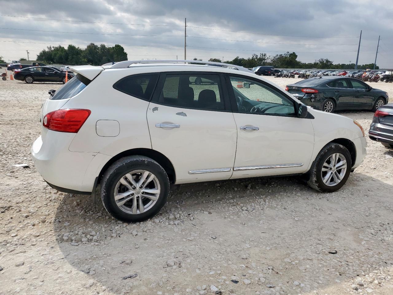 2015 NISSAN ROGUE