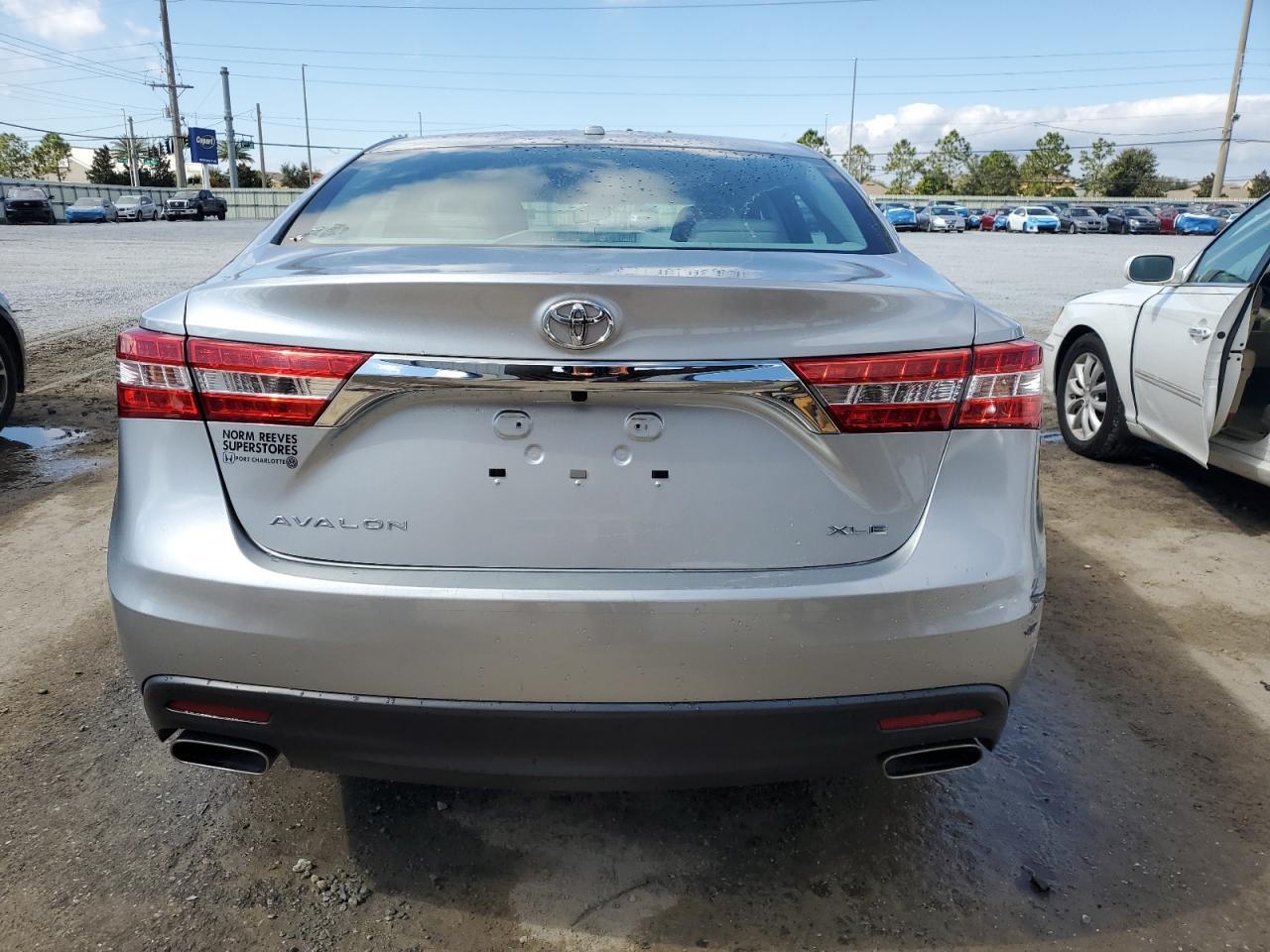 2015 TOYOTA Avalon
