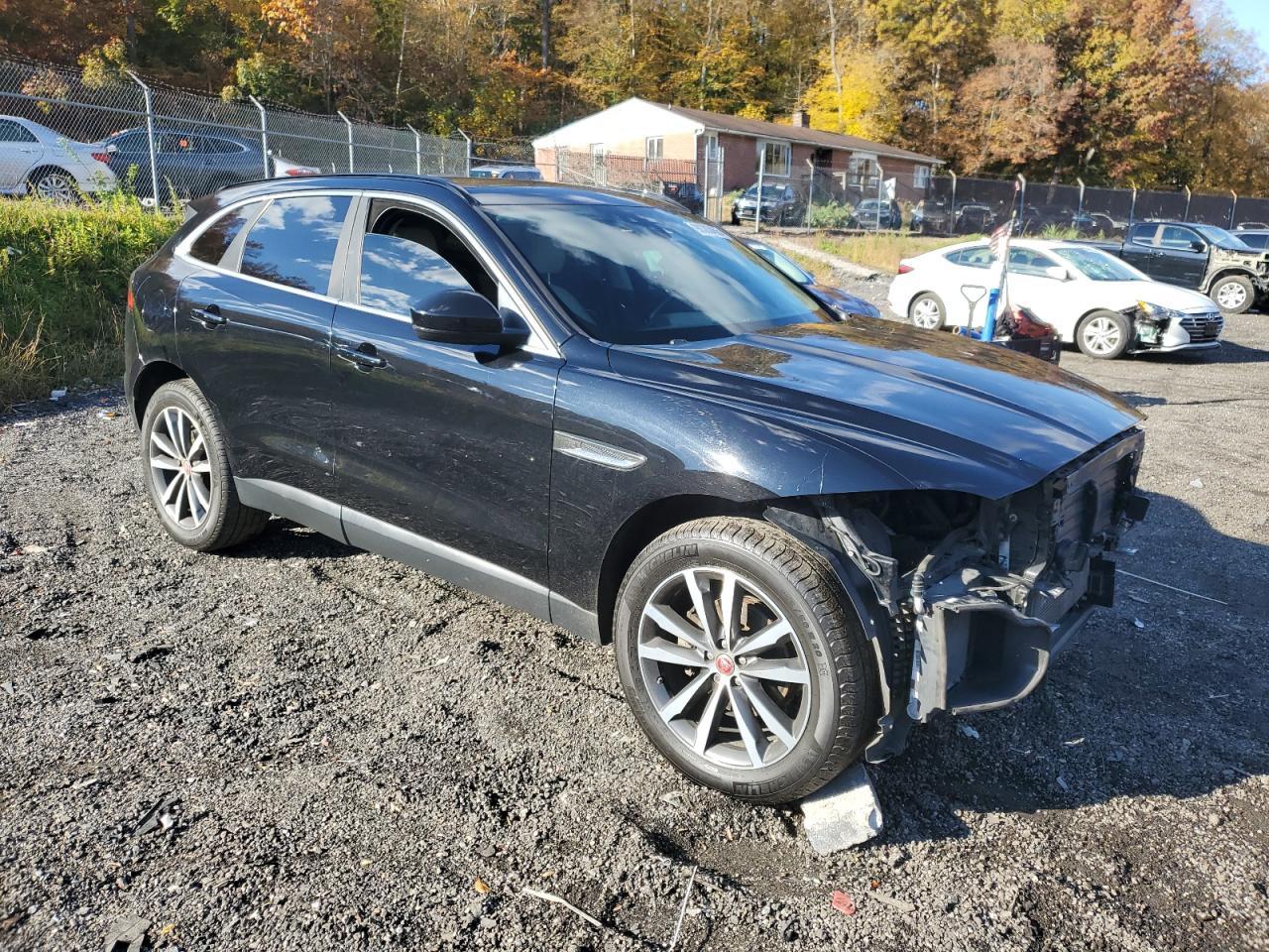 2018 JAGUAR F-Pace