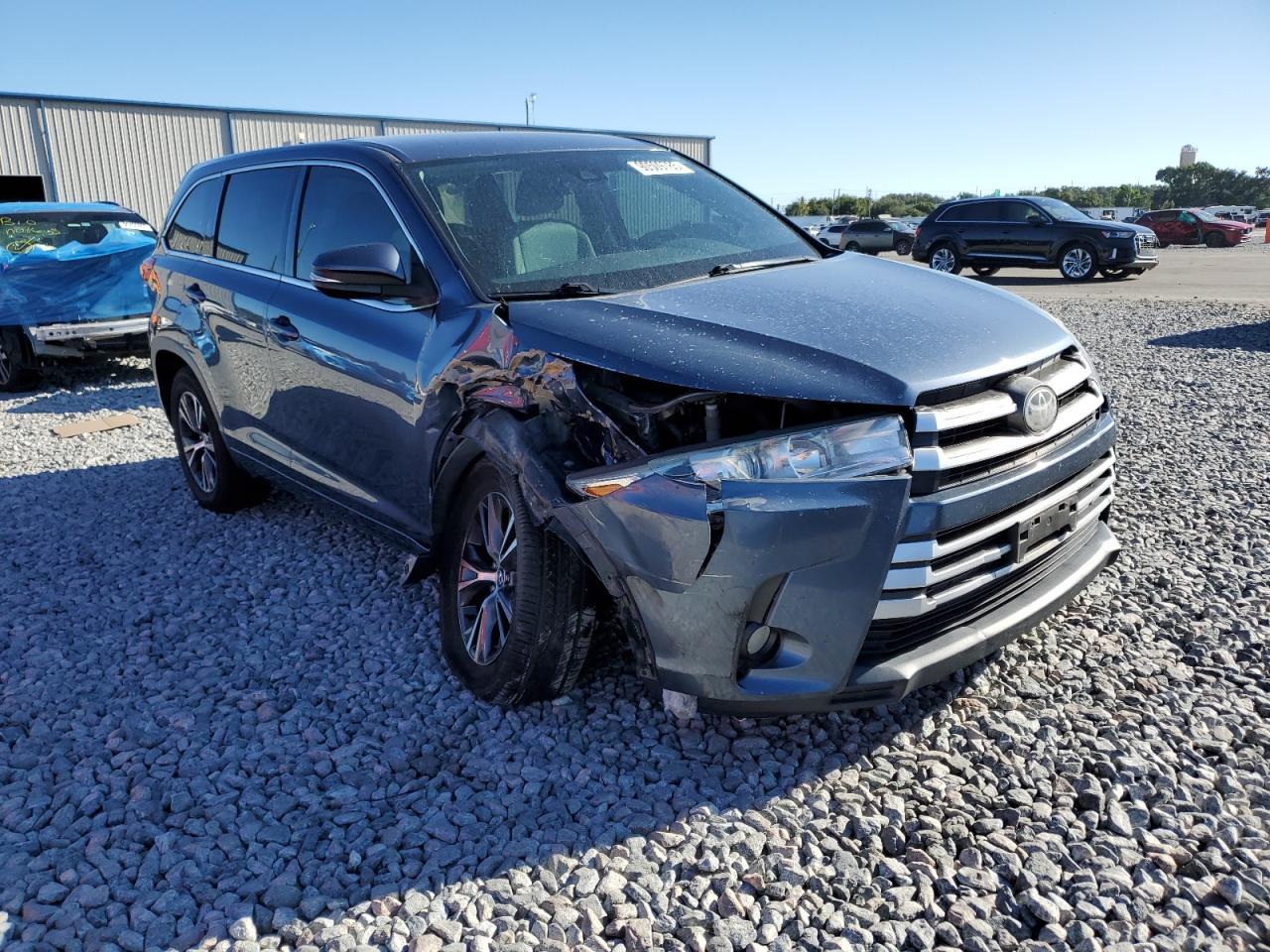 2017 TOYOTA HIGHLANDER
