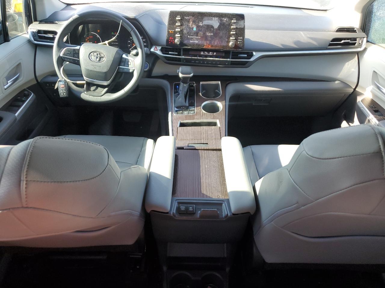 2022 TOYOTA SIENNA