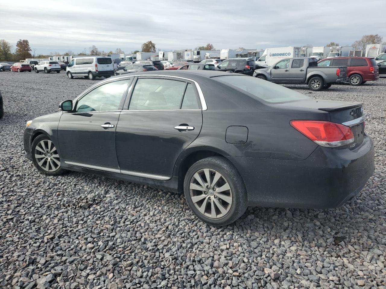 2012 TOYOTA Avalon