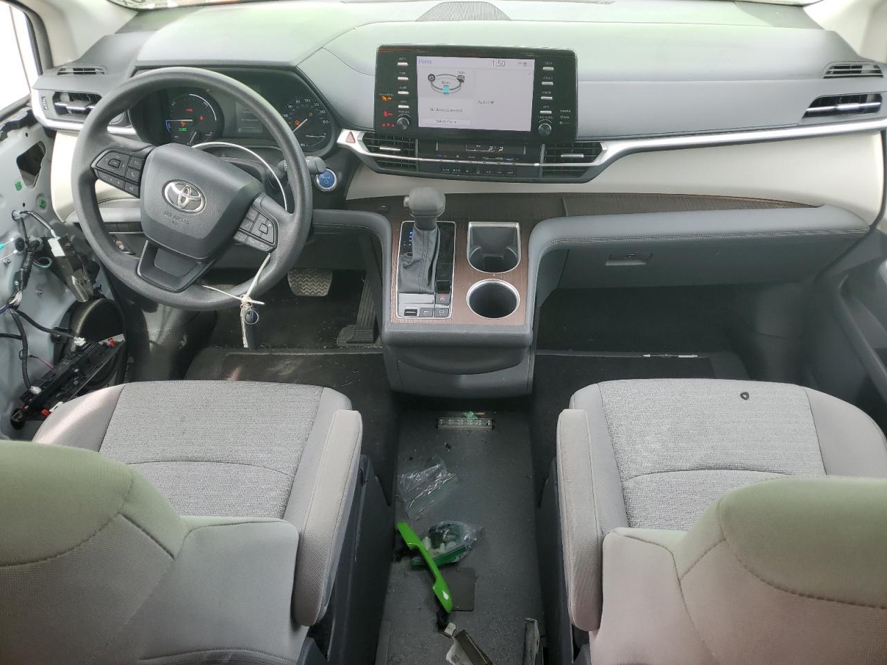 2024 TOYOTA SIENNA