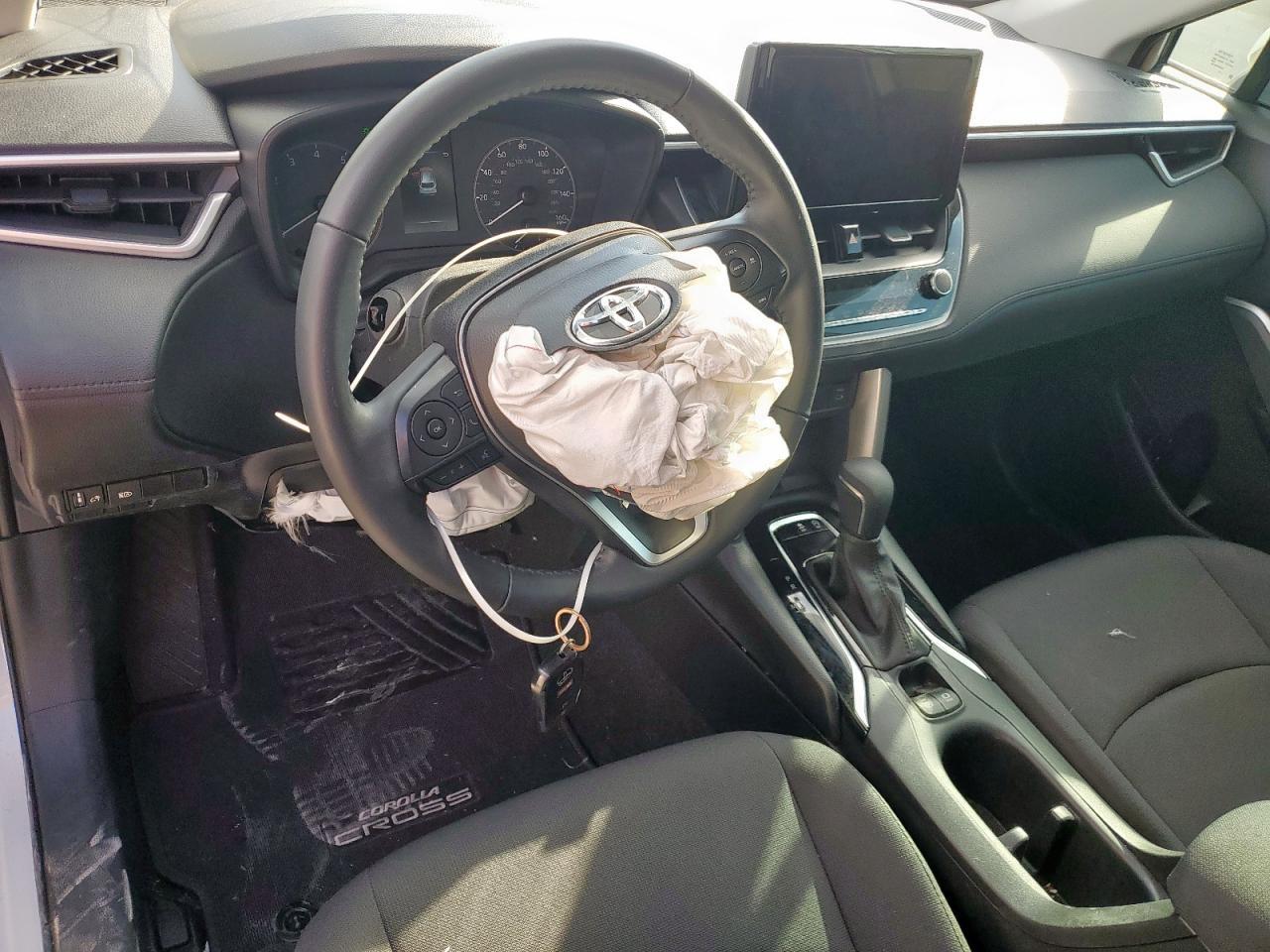 2024 TOYOTA Corolla Cross