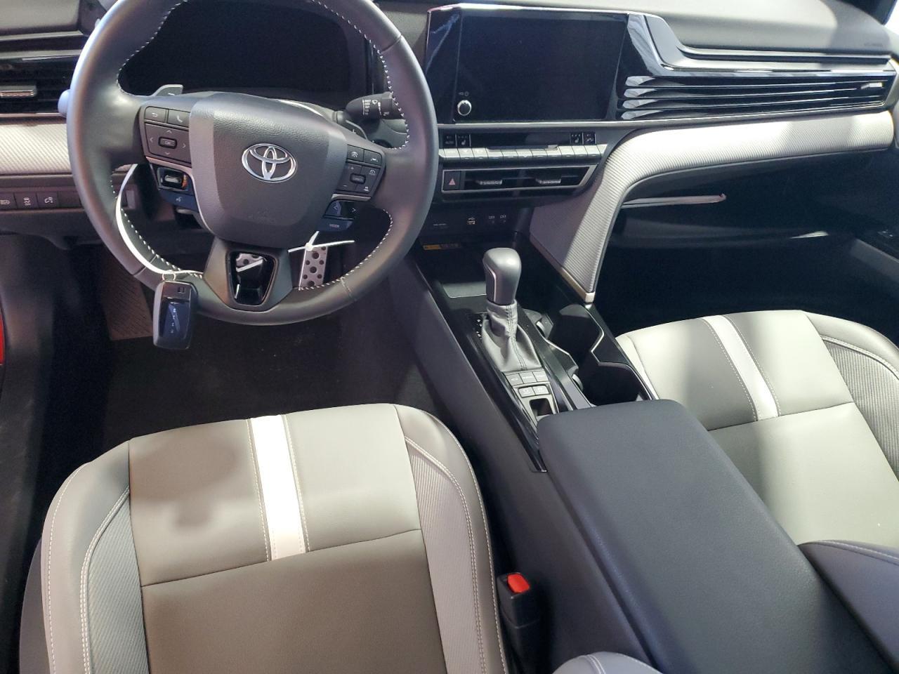 2025 TOYOTA CAMRY
