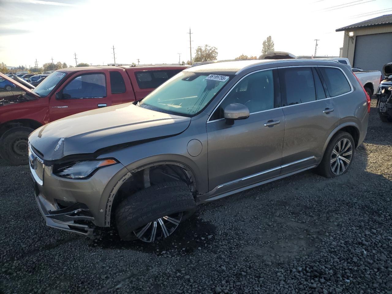 2022 VOLVO XC90