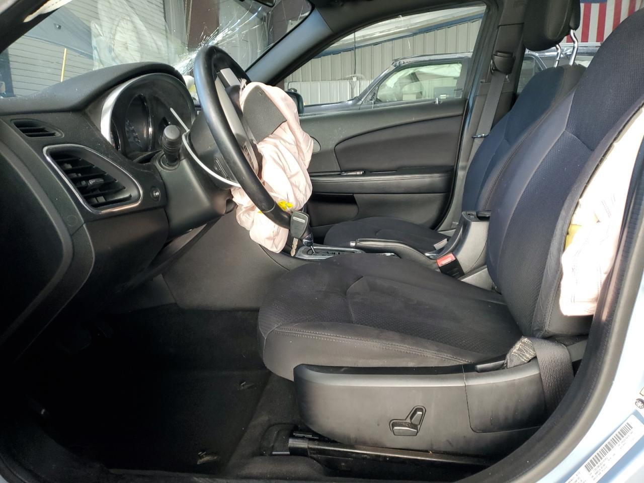 2014 CHRYSLER 200