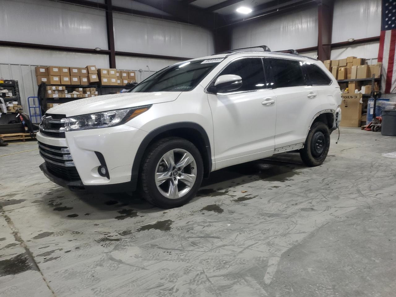 2019 TOYOTA HIGHLANDER