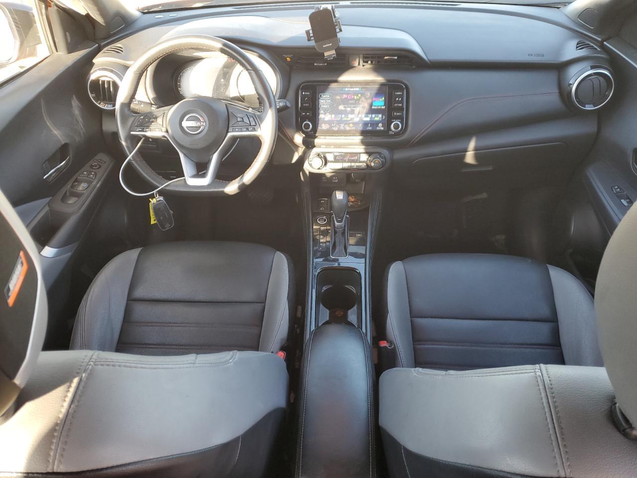 2023 NISSAN KICKS