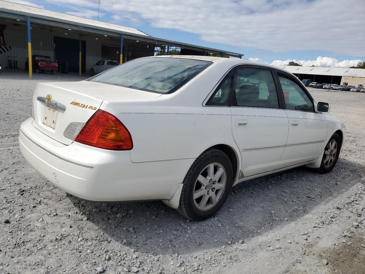 2002 TOYOTA Avalon