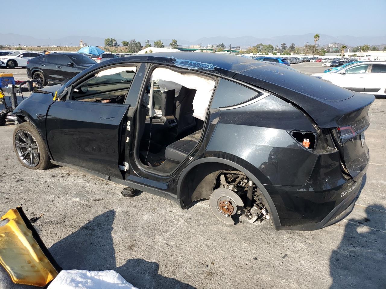 2024 TESLA MODEL Y