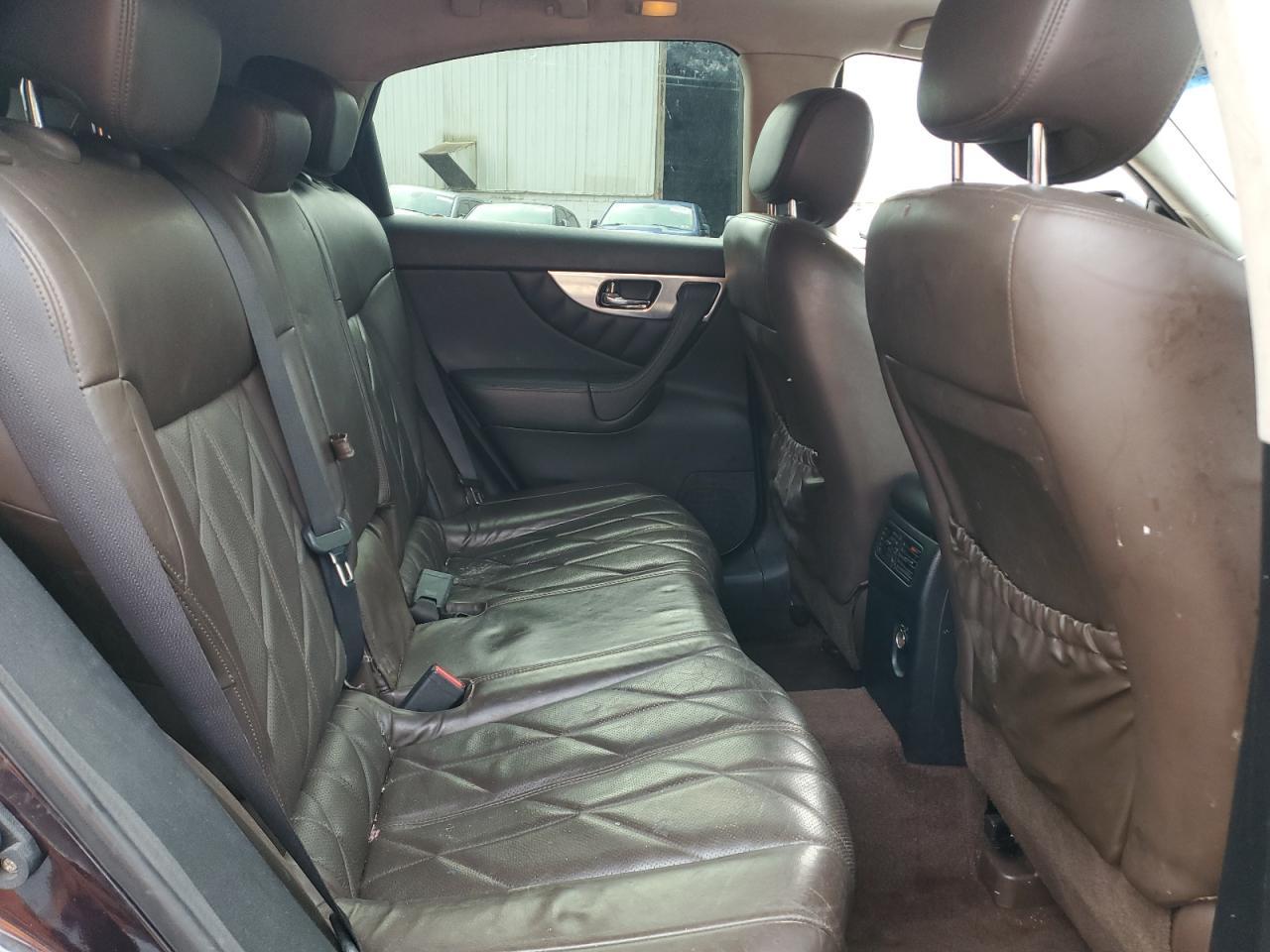 2010 INFINITI FX35