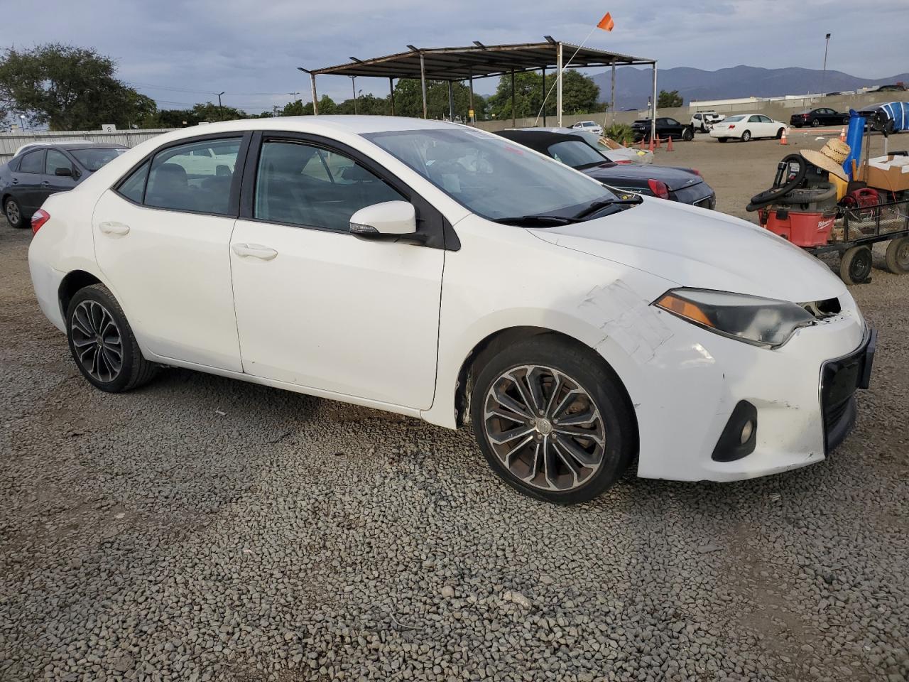2016 TOYOTA COROLLA