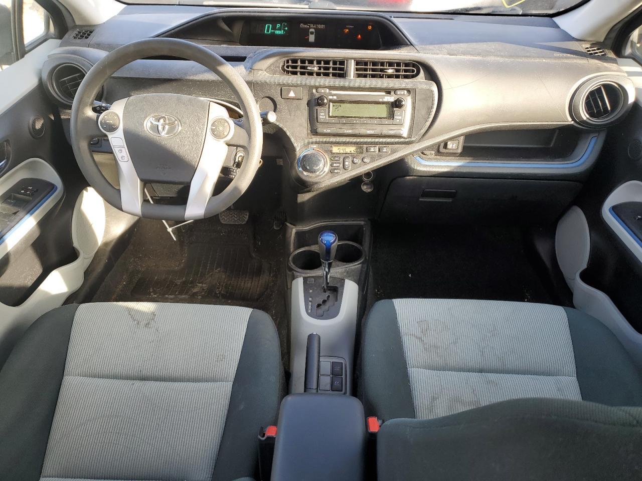2013 TOYOTA Prius c