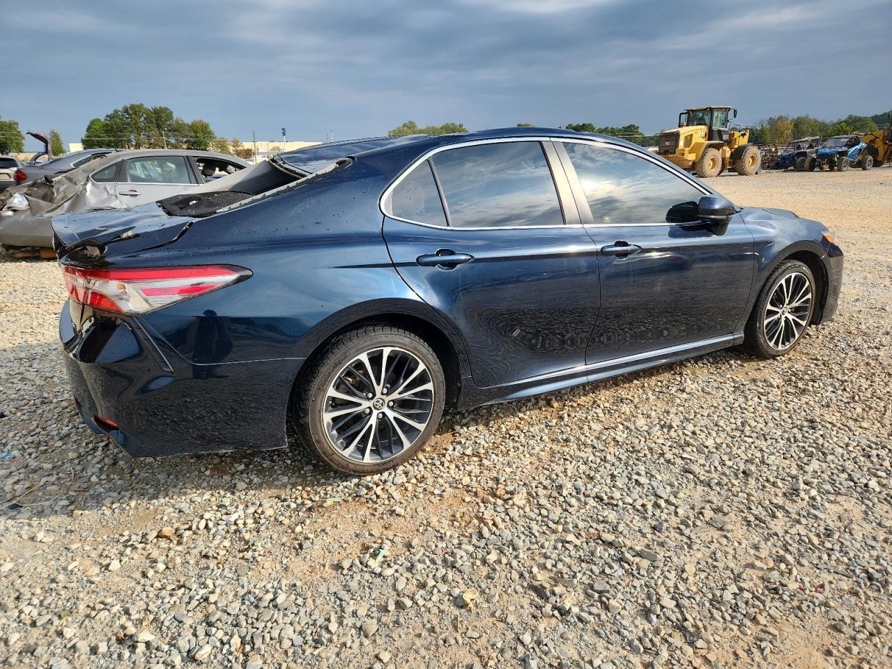 2018 TOYOTA CAMRY
