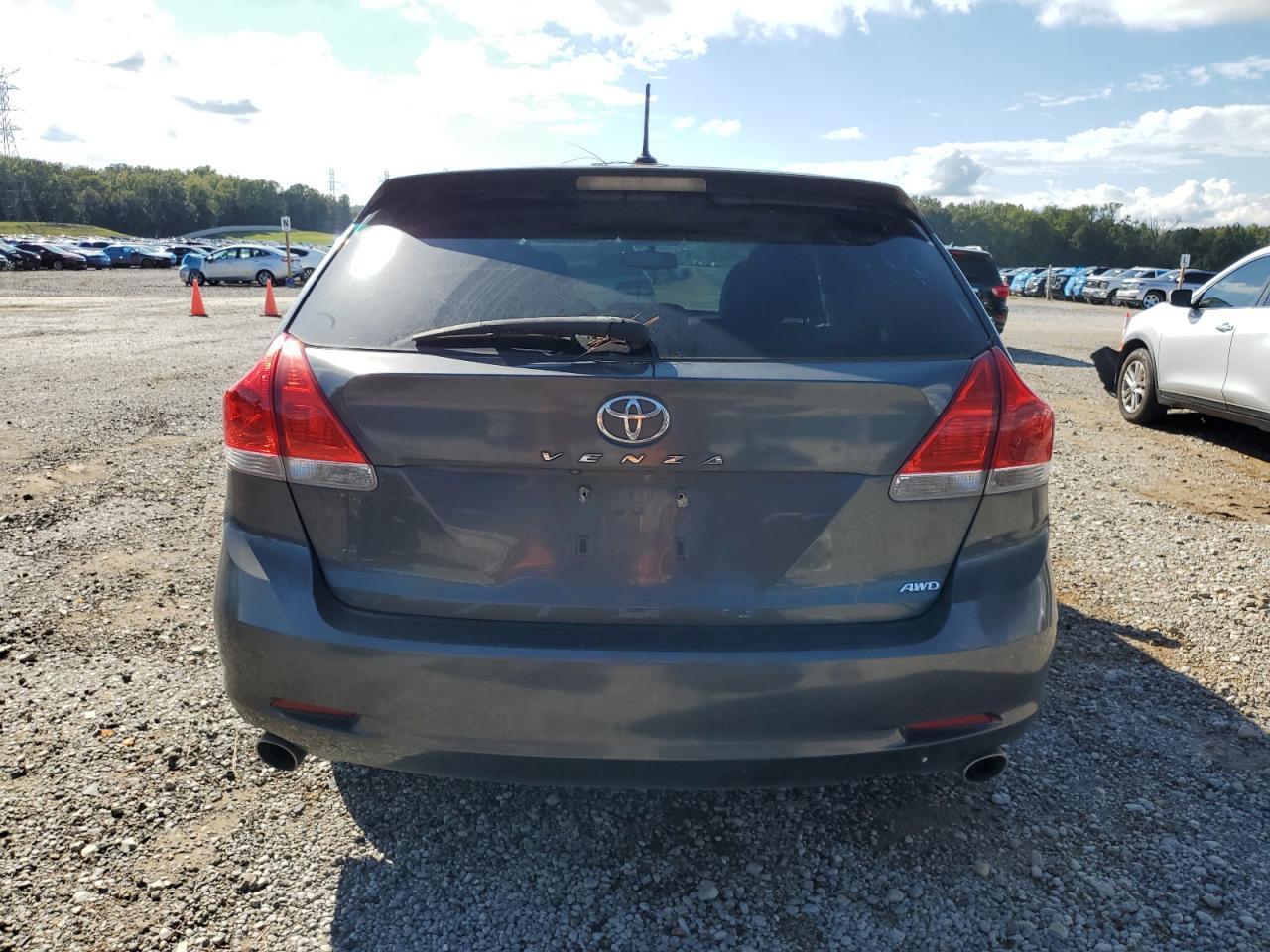 2011 TOYOTA VENZA