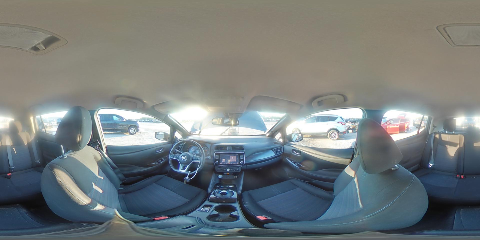 2020 NISSAN LEAF