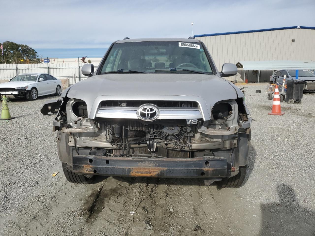 2005 TOYOTA Sequoia
