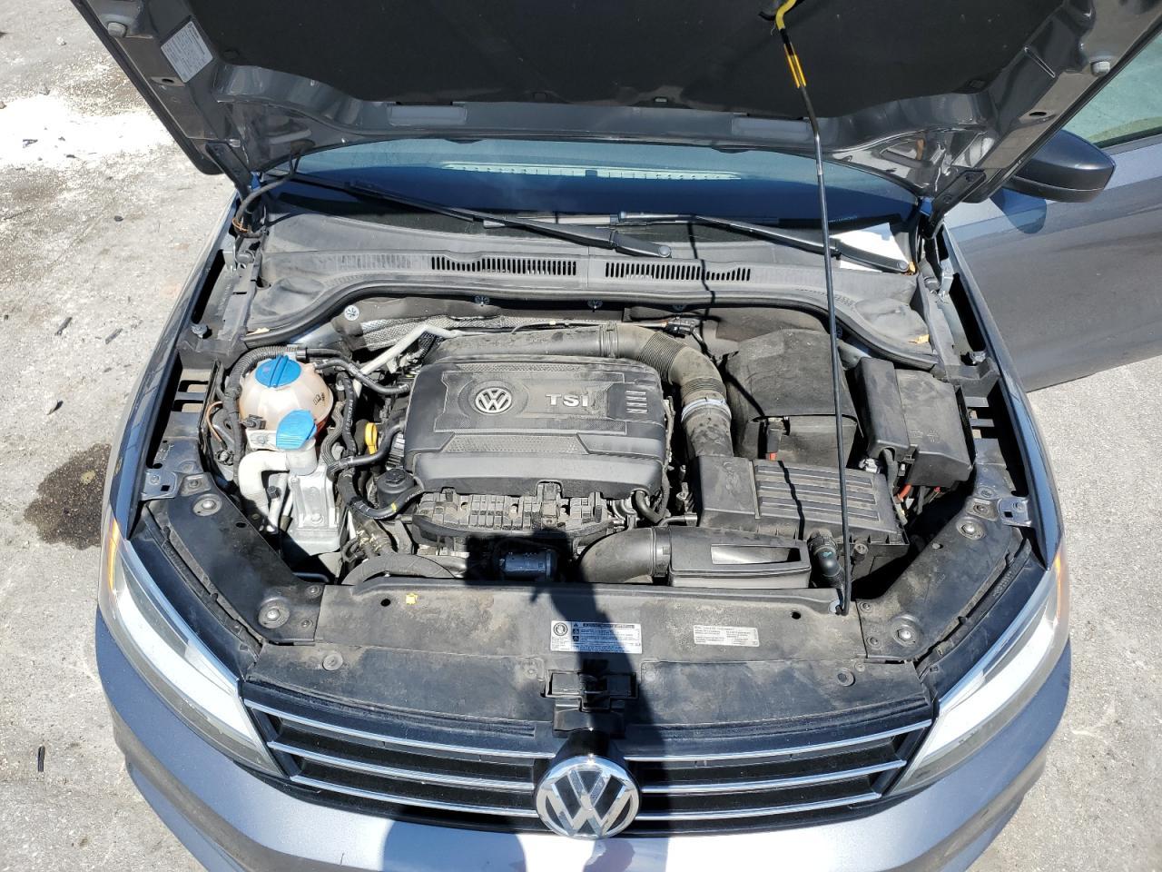 2016 VOLKSWAGEN JETTA
