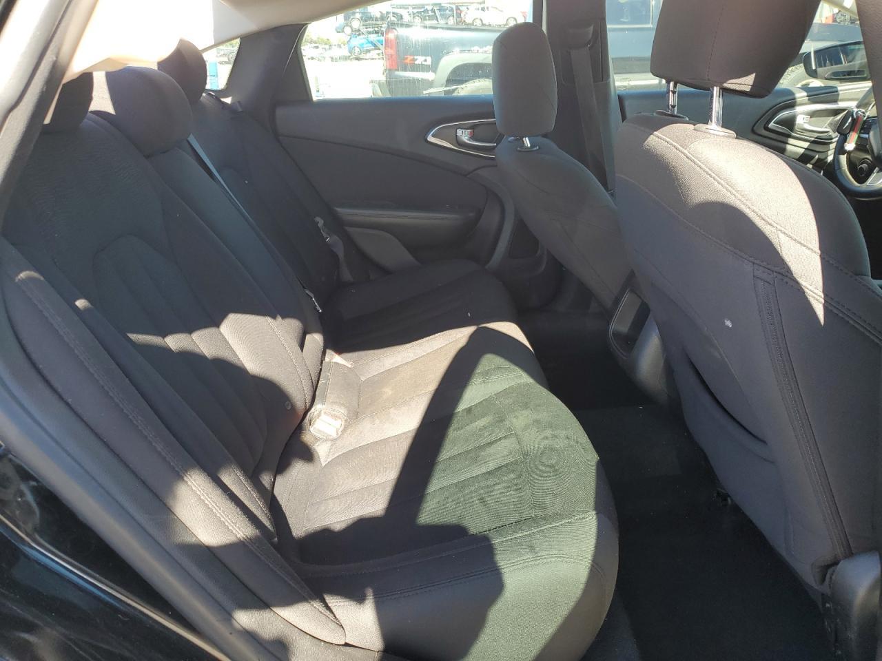 2015 CHRYSLER 200