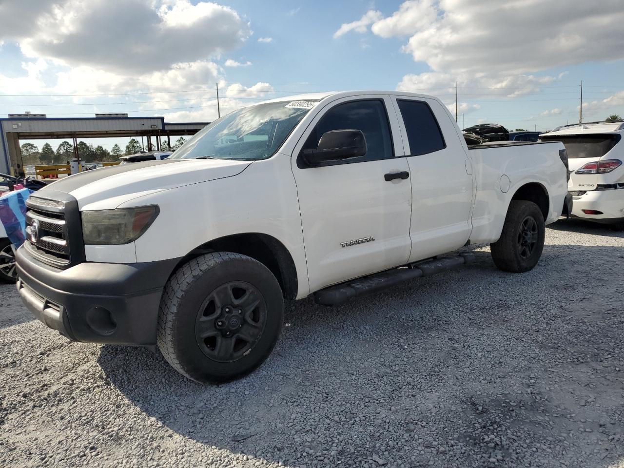 2011 TOYOTA TUNDRA