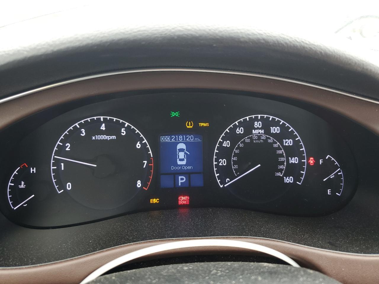 2013 HYUNDAI GENESIS