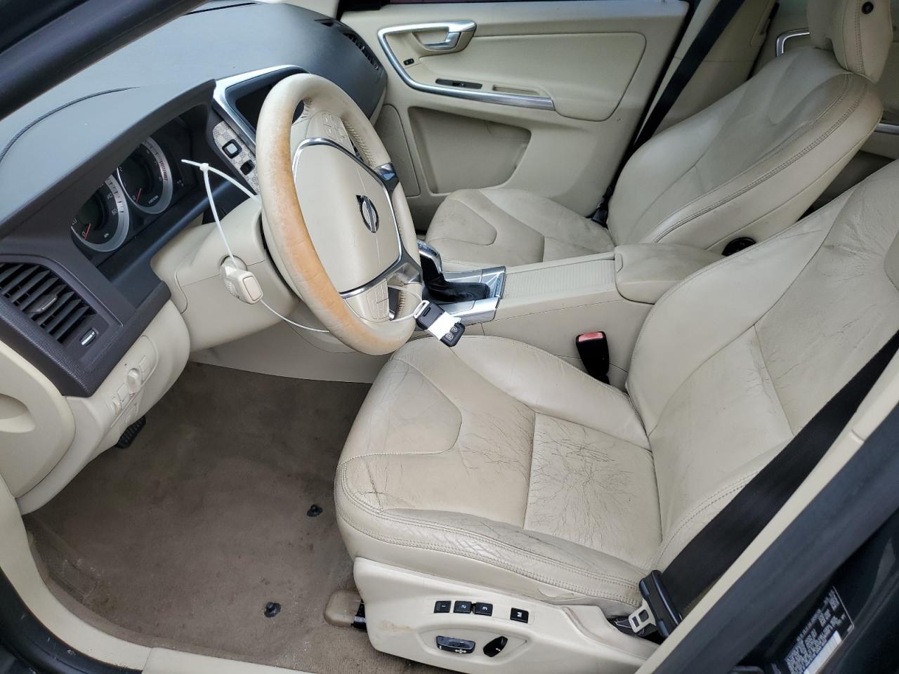 2013 VOLVO XC60