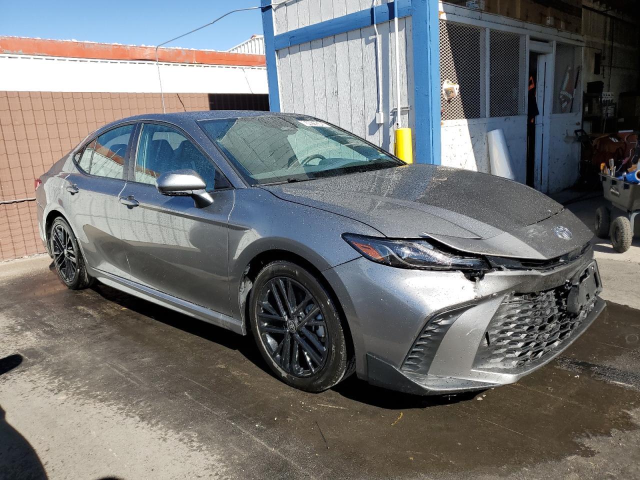 2025 TOYOTA CAMRY