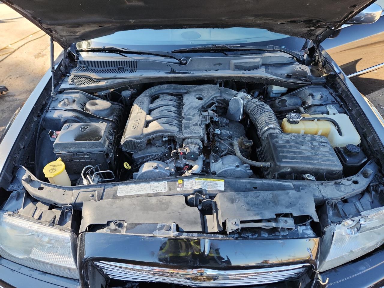 2010 CHRYSLER 300
