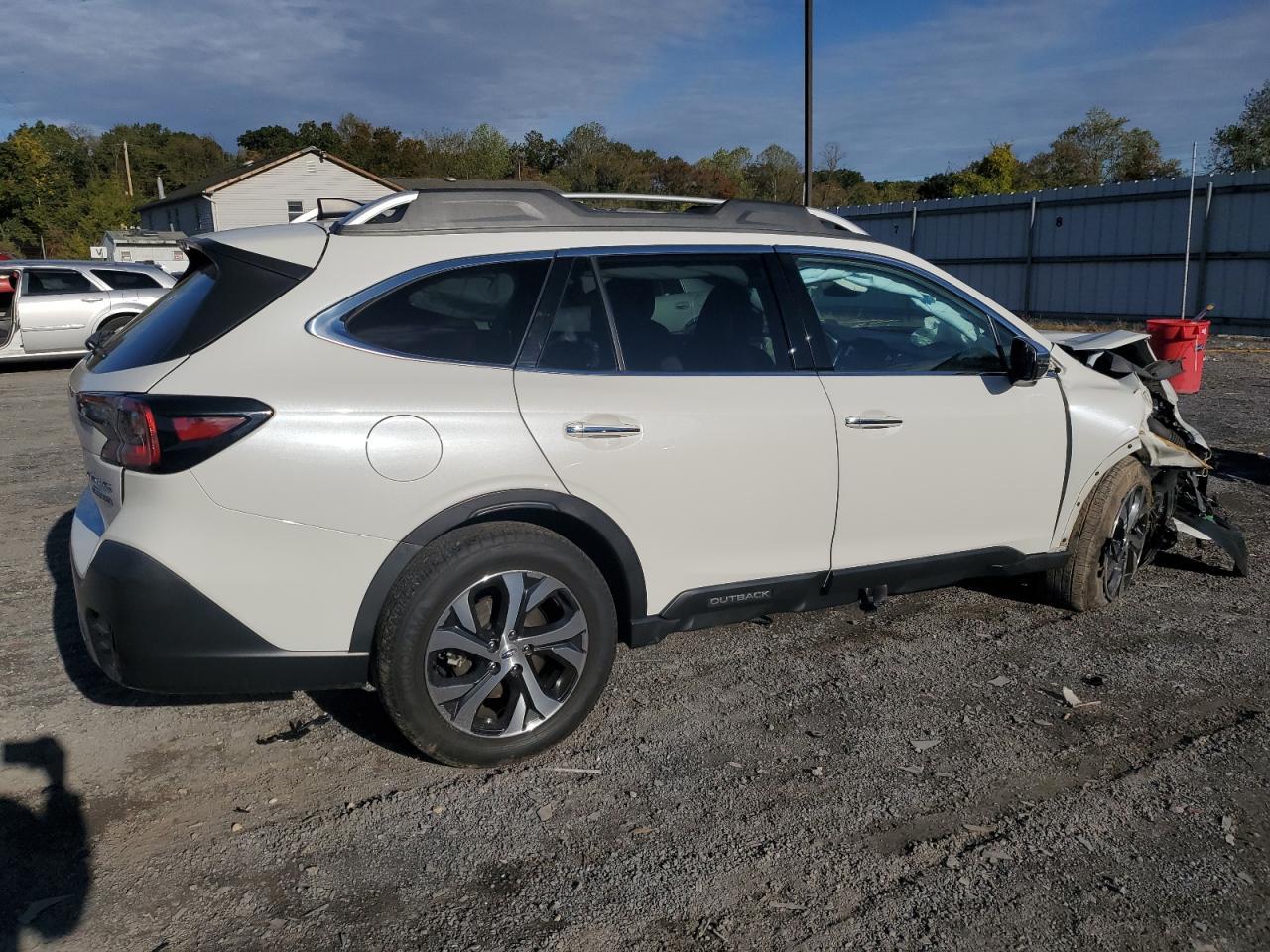 2022 SUBARU Outback