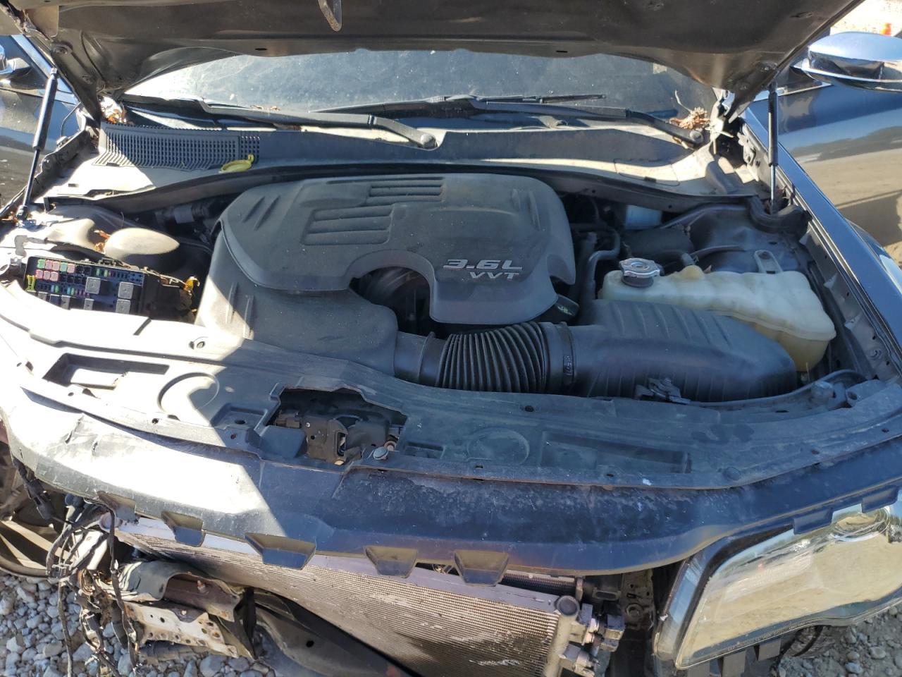 2019 CHRYSLER 300