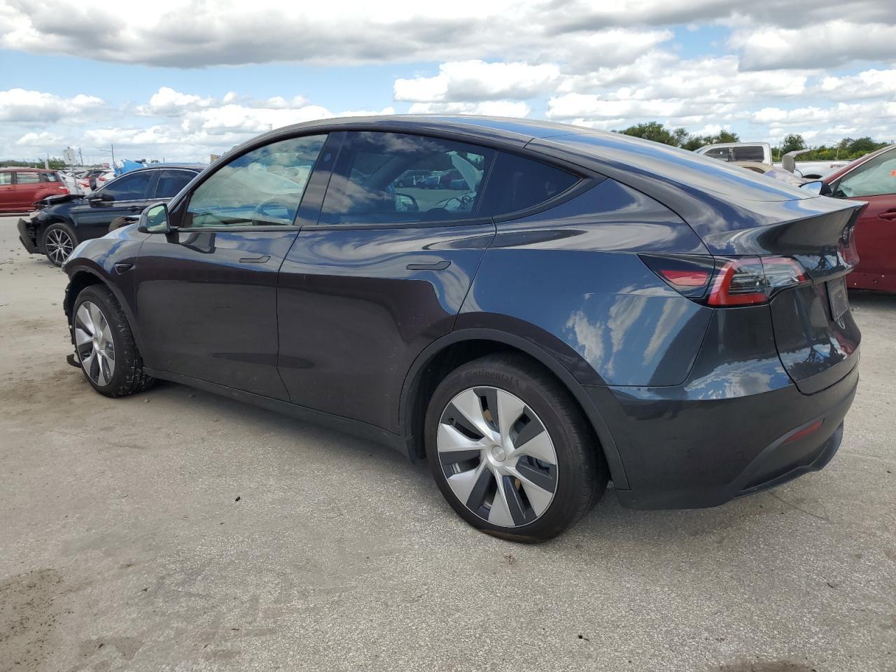 2024 TESLA MODEL Y