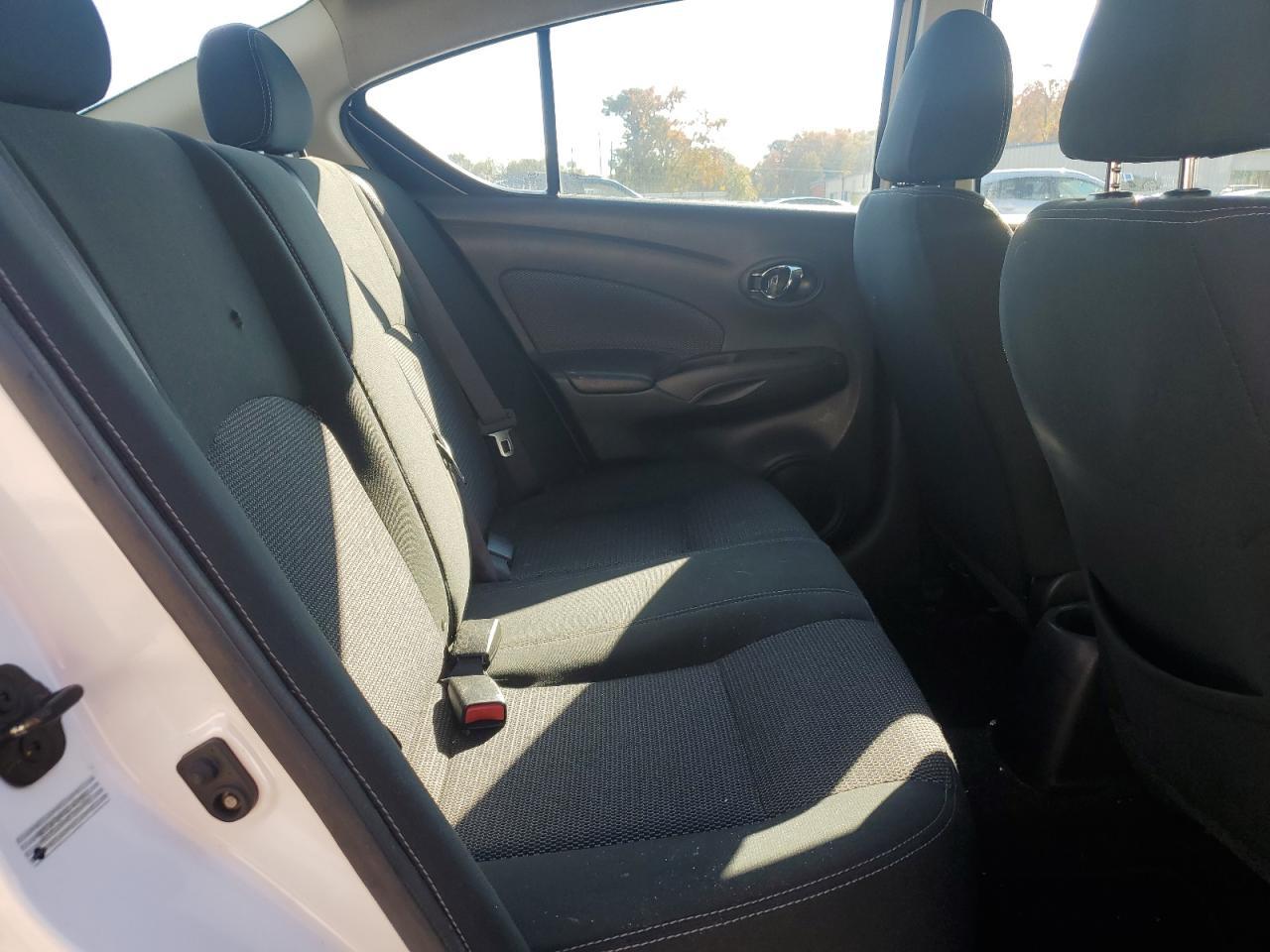 2017 NISSAN VERSA