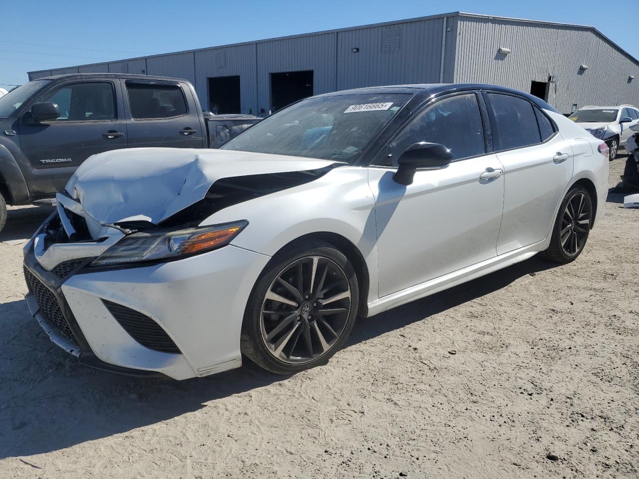 2019 TOYOTA CAMRY