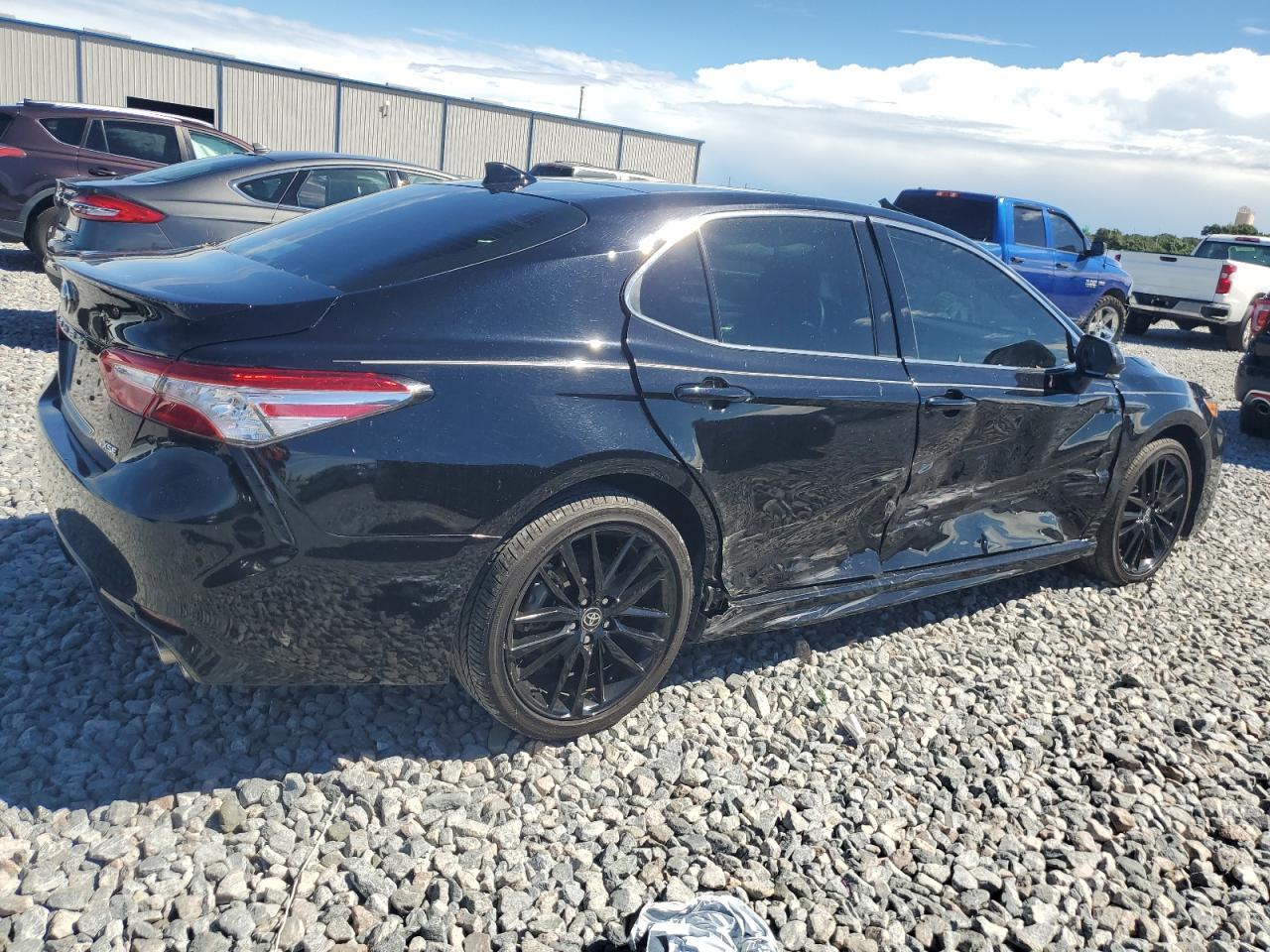 2020 TOYOTA CAMRY