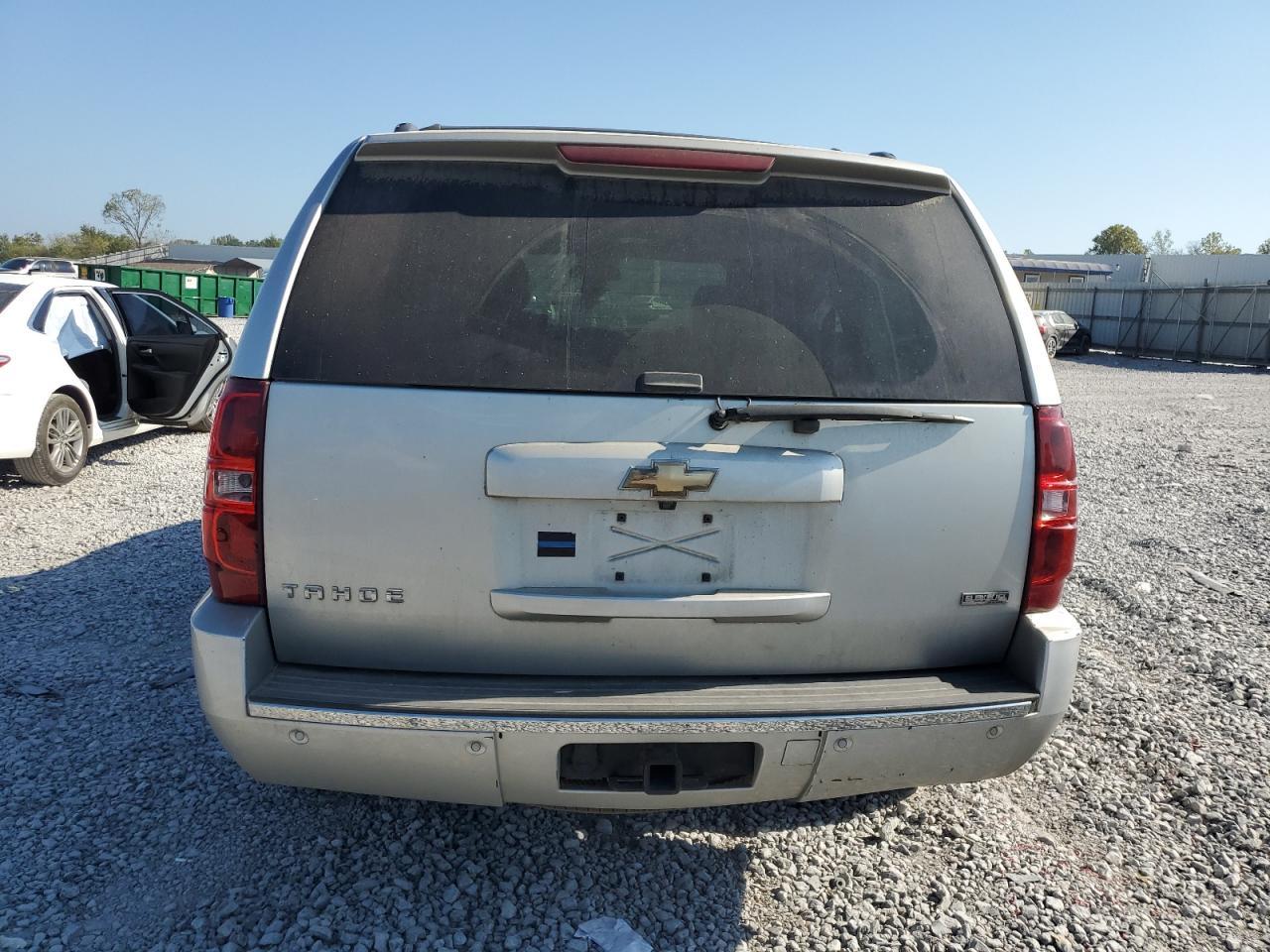 2011 CHEVROLET Tahoe