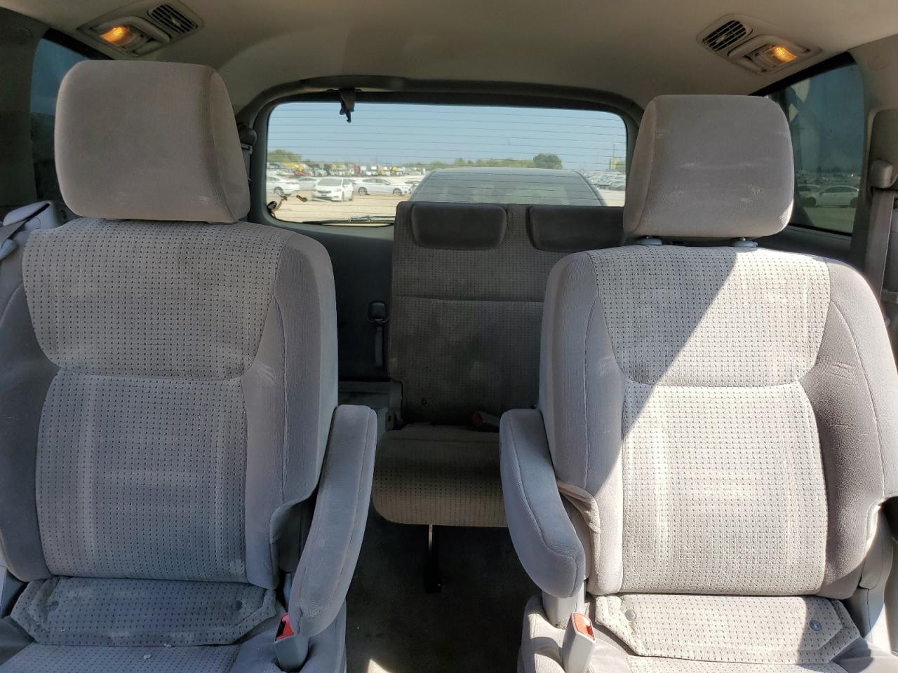 2010 TOYOTA SIENNA