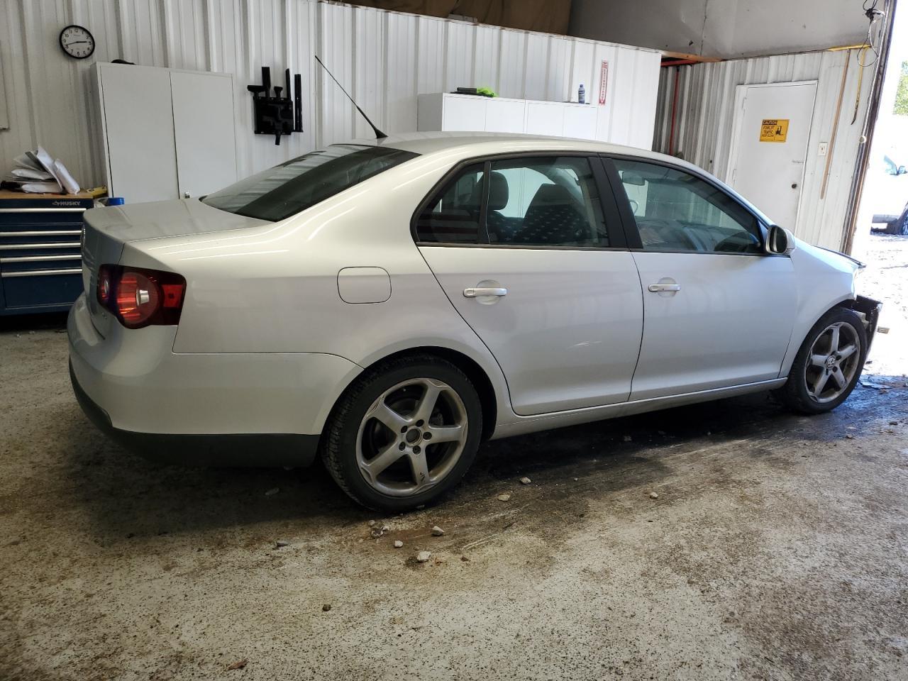 2009 VOLKSWAGEN JETTA