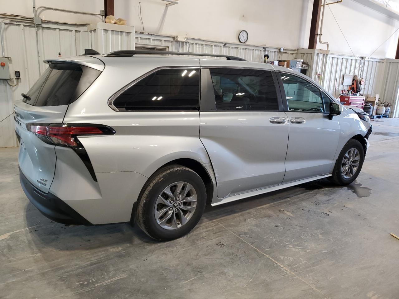 2022 TOYOTA SIENNA