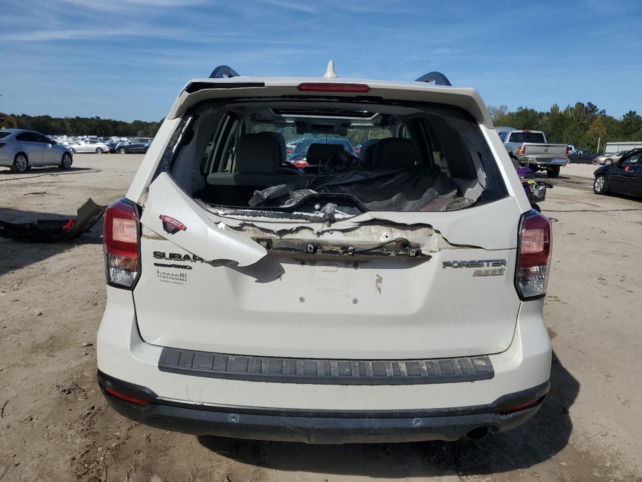 2017 SUBARU FORESTER